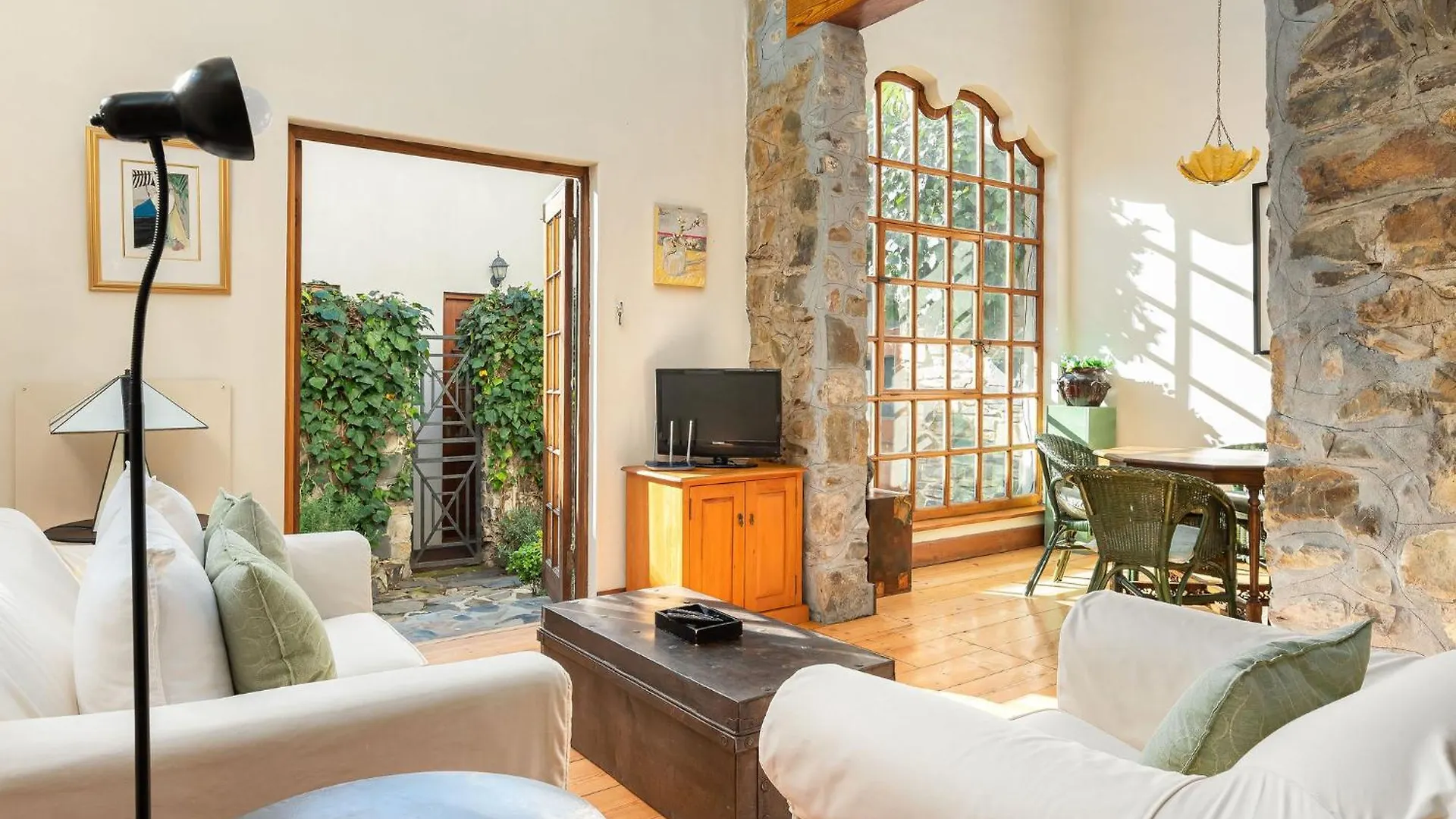 Holiday home Idyllic Villa - Rooftop Deck - Mountain Views Cape Town